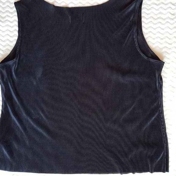 Beautiful chic camisole - Picture 2 of 4